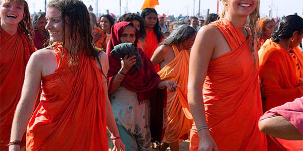 महिला नागा साधुओं से जुड़ी ये रोचक बातें महिला नागा साधुओं से जुड़ी ये रोचक बातें