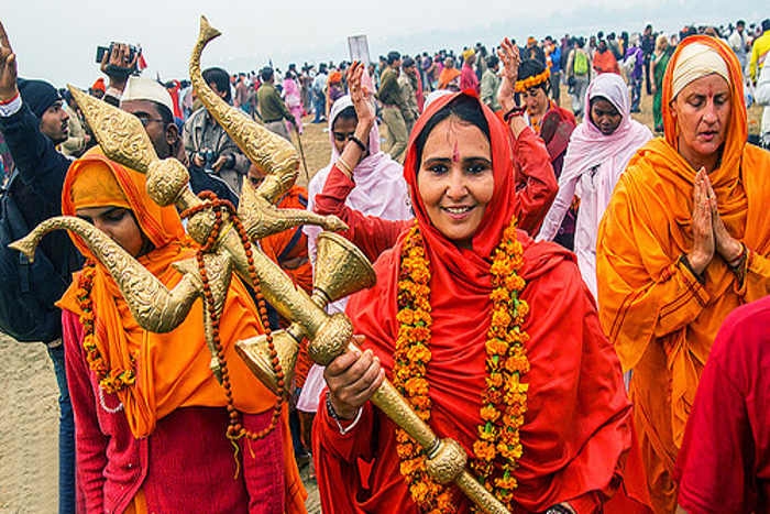 महिला नागा साधुओं से जुड़ी ये रोचक बातें महिला नागा साधुओं से जुड़ी ये रोचक बातें