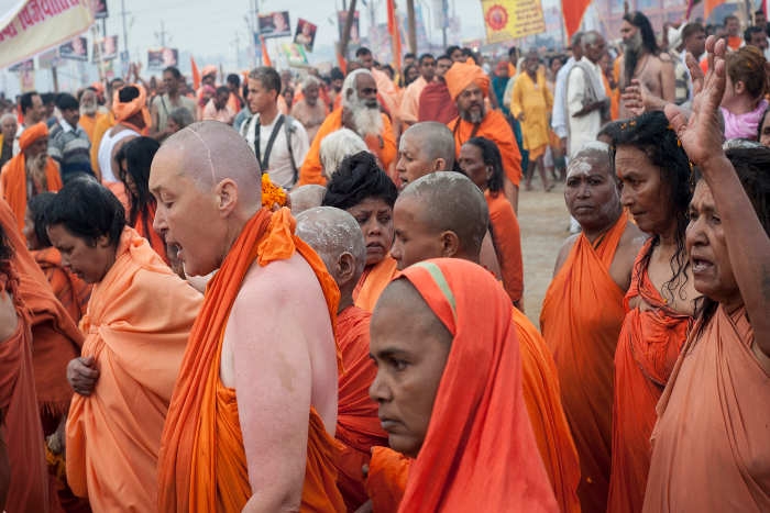 महिला नागा साधुओं से जुड़ी ये रोचक बातें महिला नागा साधुओं से जुड़ी ये रोचक बातें