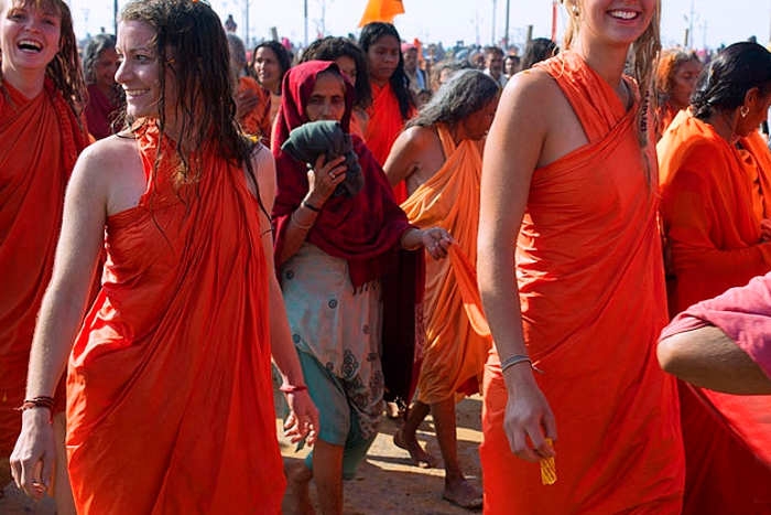 महिला नागा साधुओं से जुड़ी ये रोचक बातें महिला नागा साधुओं से जुड़ी ये रोचक बातें